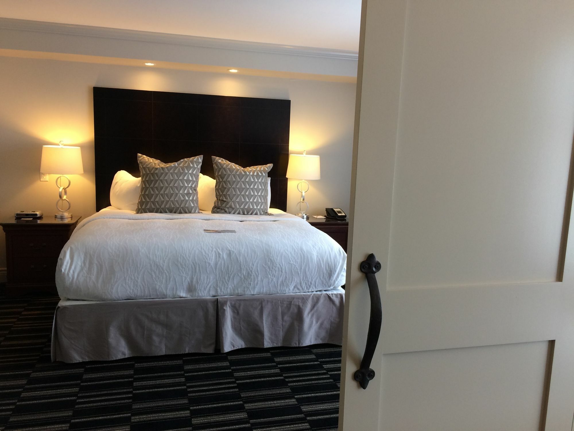 Ramada By Wyndham Cornwall Extérieur photo